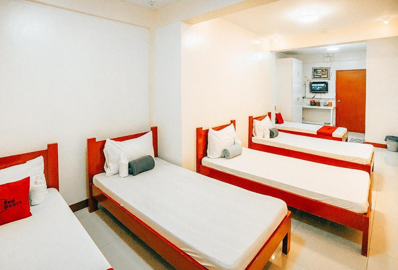 Reddoorz At S & L Apartelle Daraga Albay 레가스피 외부 사진