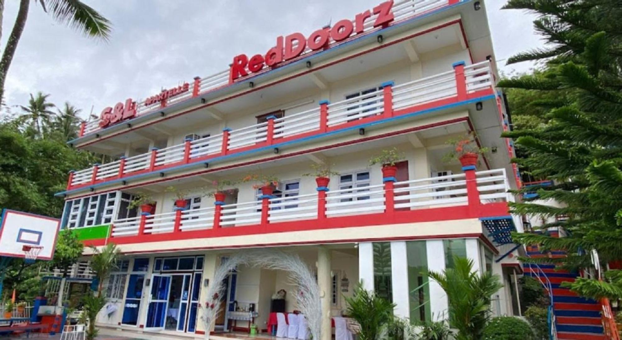 Reddoorz At S & L Apartelle Daraga Albay 레가스피 외부 사진